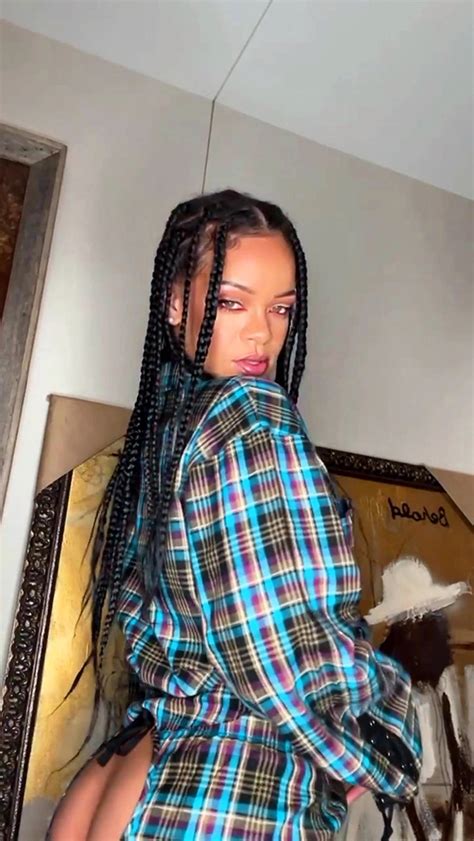 rihanna bending over|Rihanna 